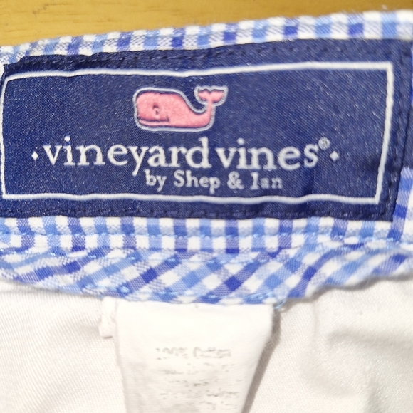 A bundle of Vineyard Vines men shorts in a size 34. Pre-loved in great shape. - Picture 4 of 16